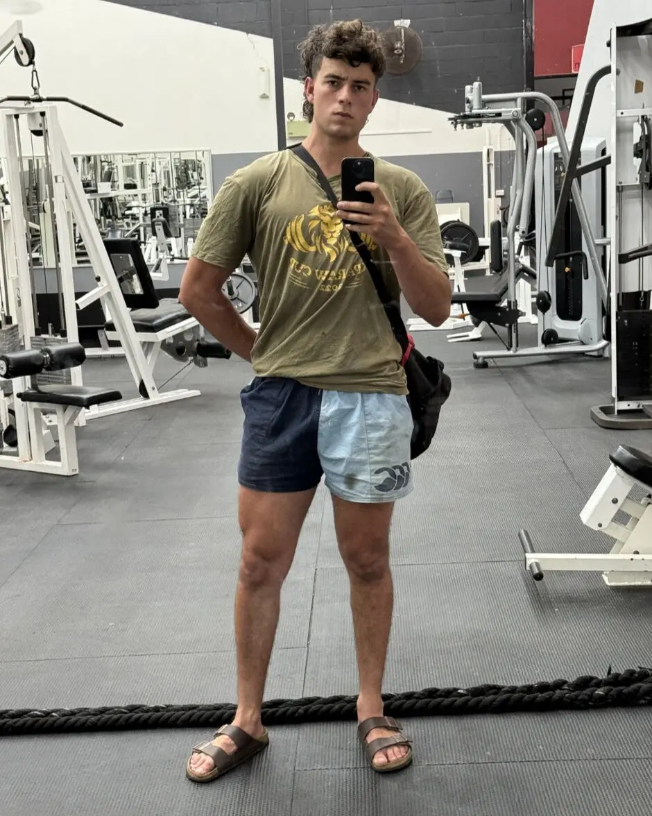 Tomas Mones-Cazon training in the gym after gaining 20kg of muscle